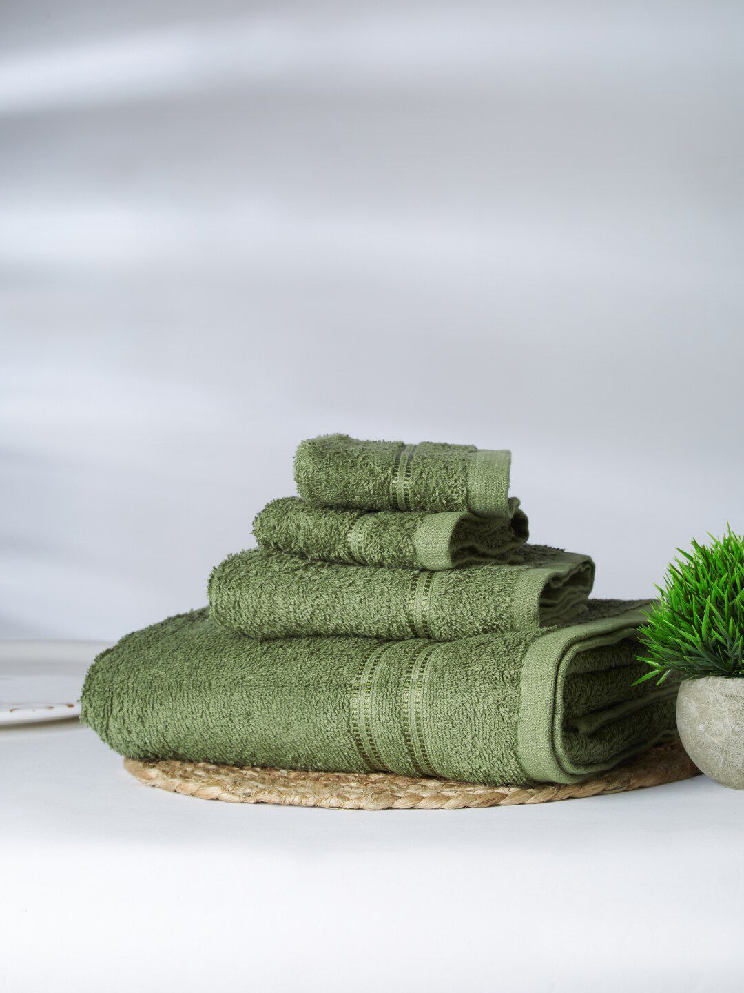 Welspun Green 4 Pieces Cotton 380 GSM Towel Set