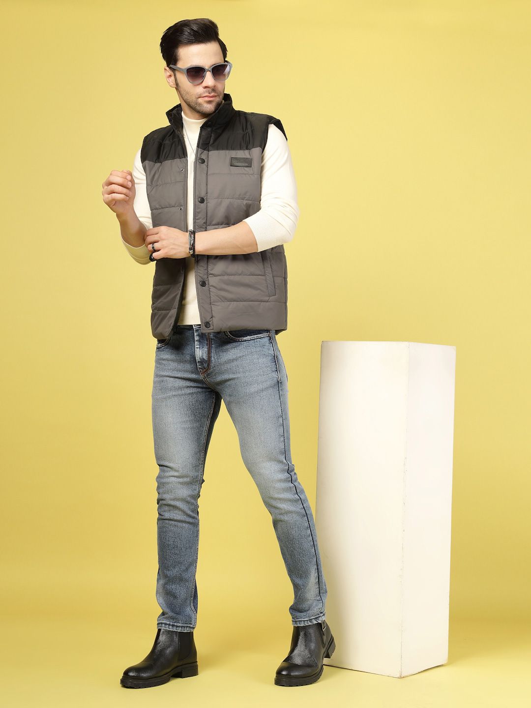 Rigo Colourblocked Sleeveless Padded Jacket