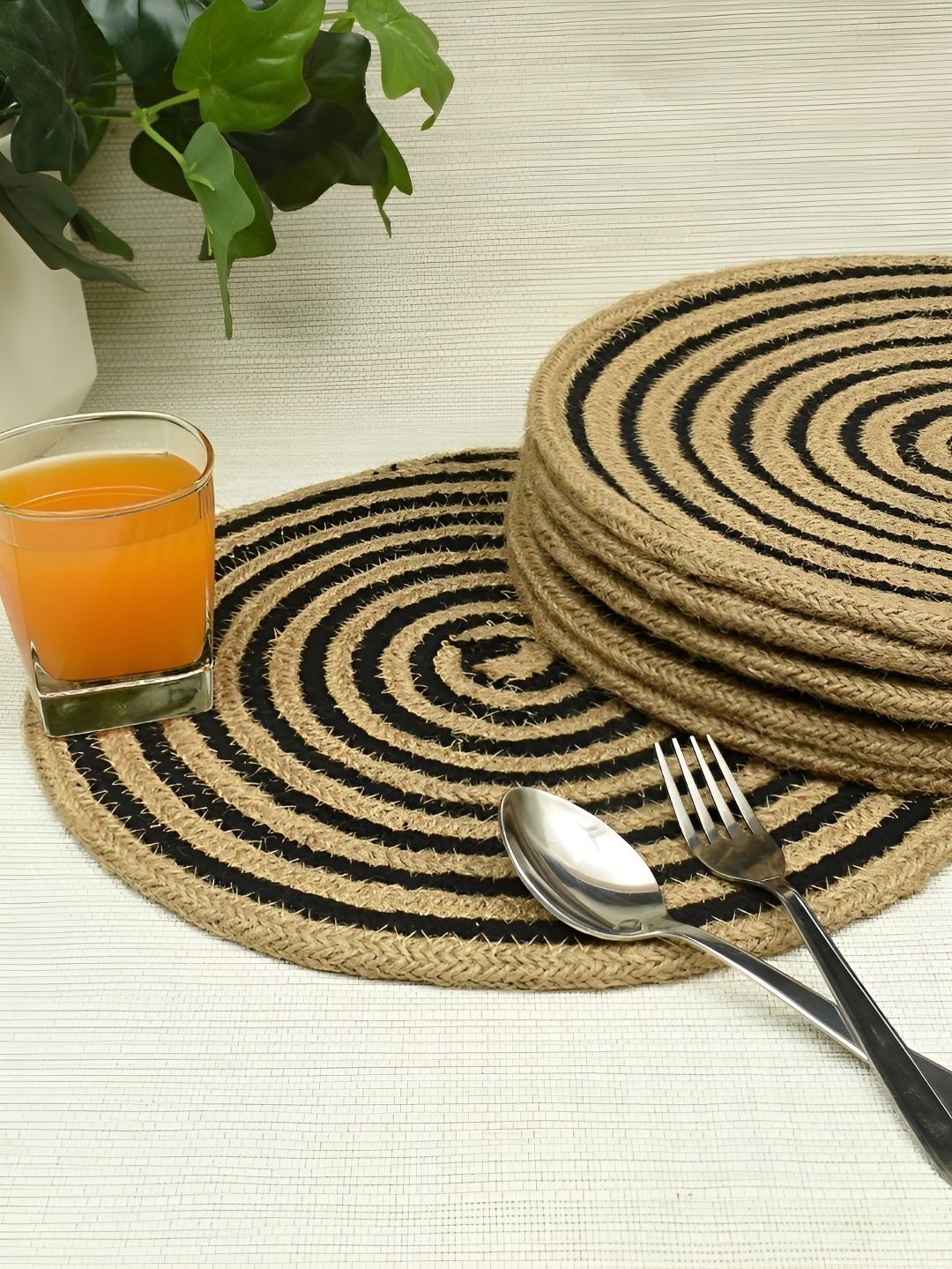 HOMADORN Brown & Black 6 Pieces Braided Cotton Round Reversible Table Placemats