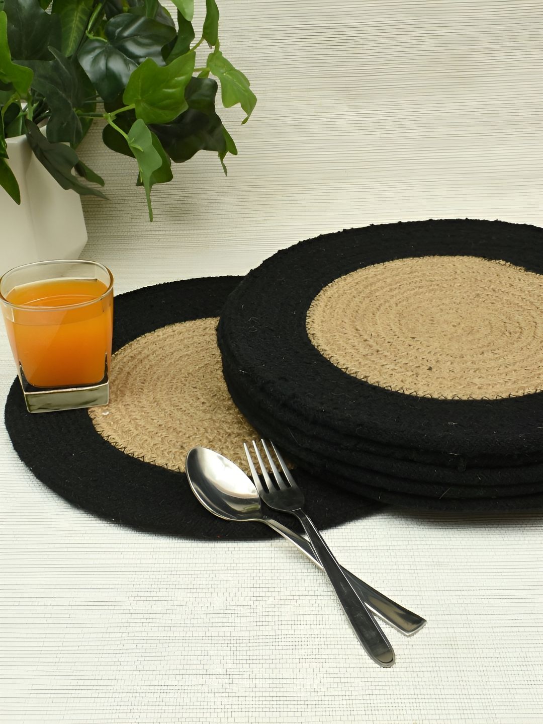 HOMADORN 6 Pieces Brown & Black Braided Pure Cotton Round Reversible Table Placemats