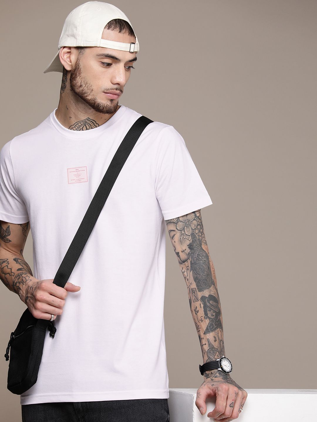 WROGN Solid Round Neck Slim Fit T-shirt