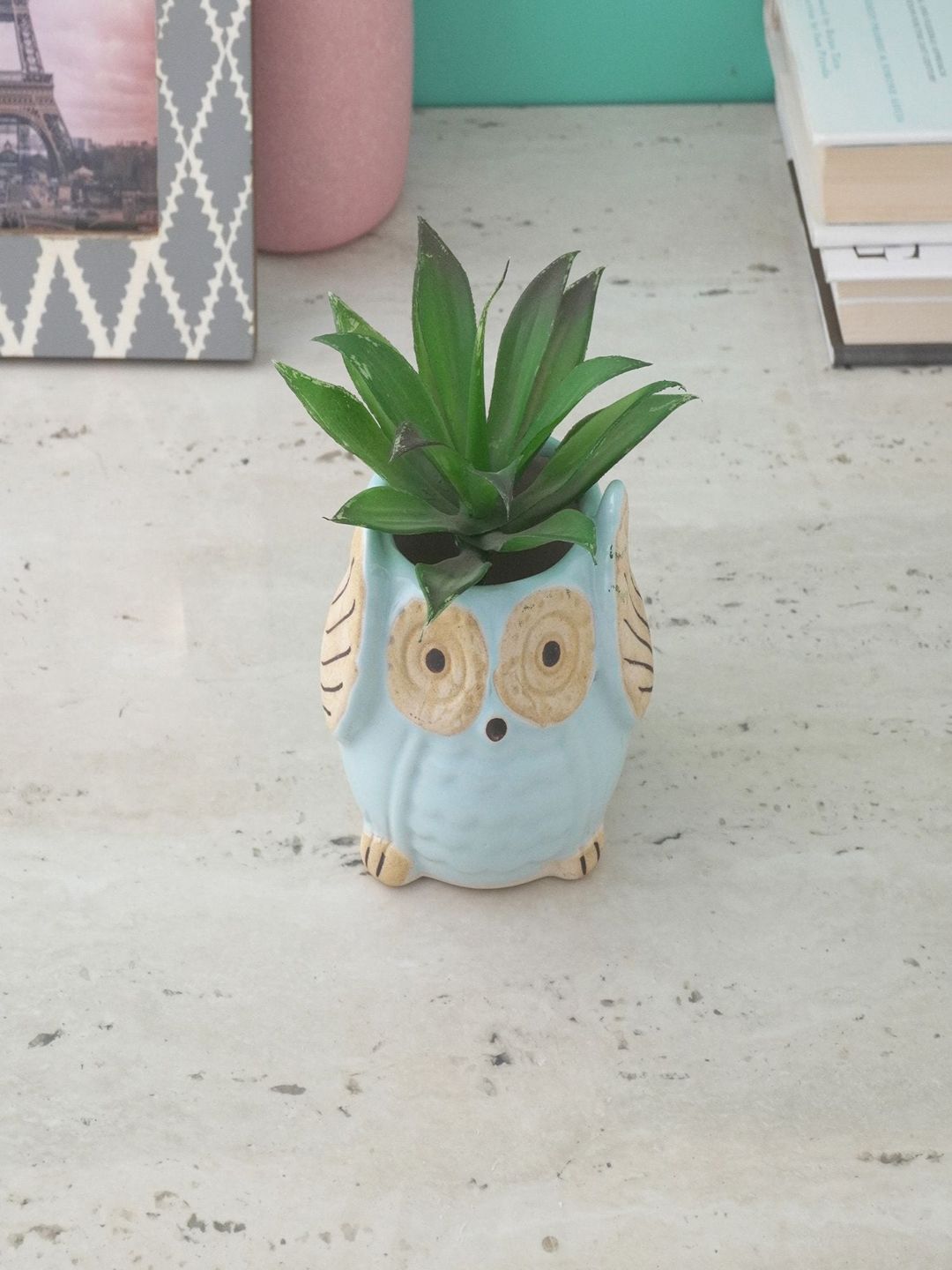 The Decor Mart Blue & Cream Textured Ceramic Planter