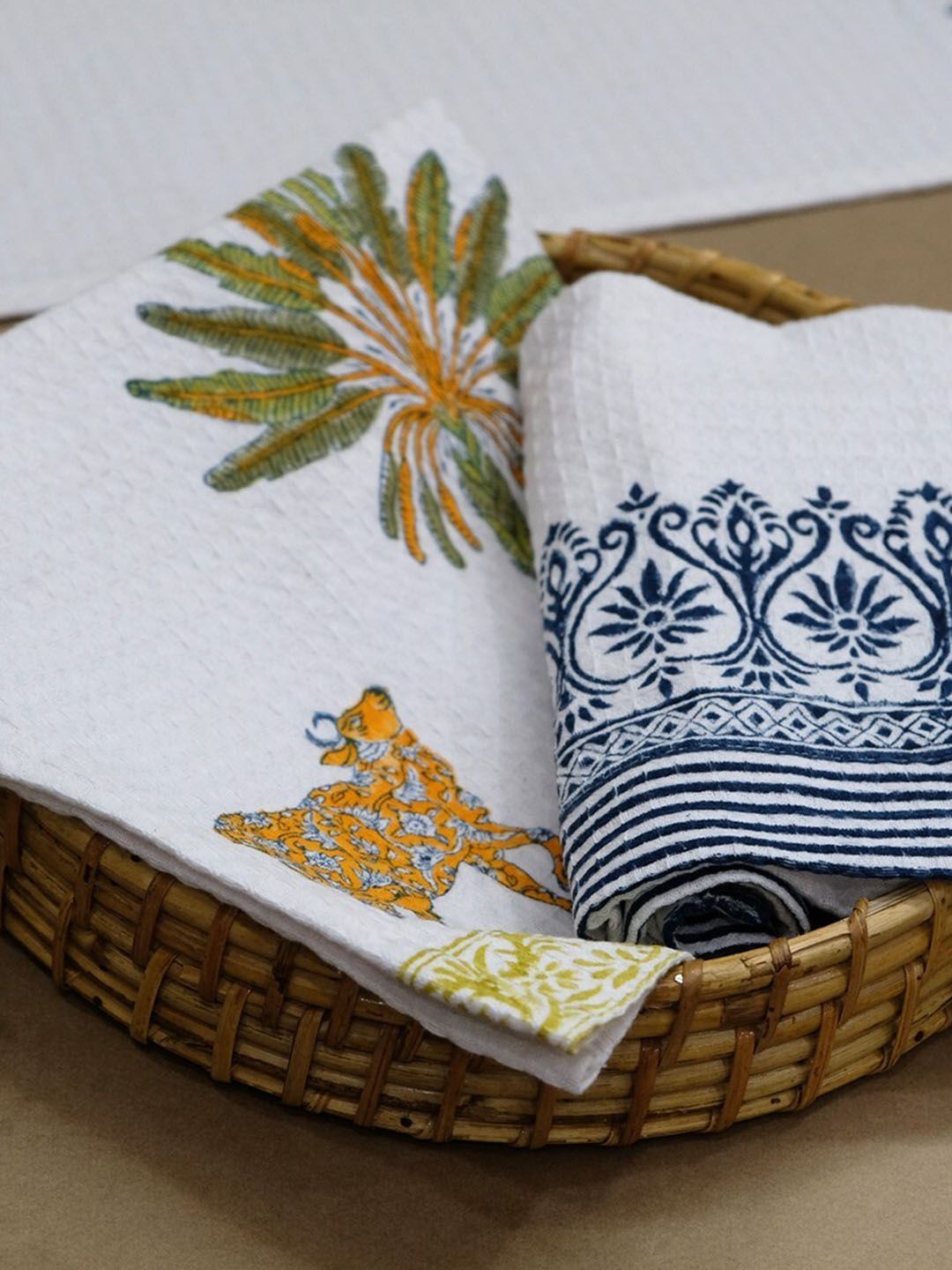 DESIGN GAATHA Off White & Blue 2 Pieces Printed Cotton 350 GSM Hand Towels