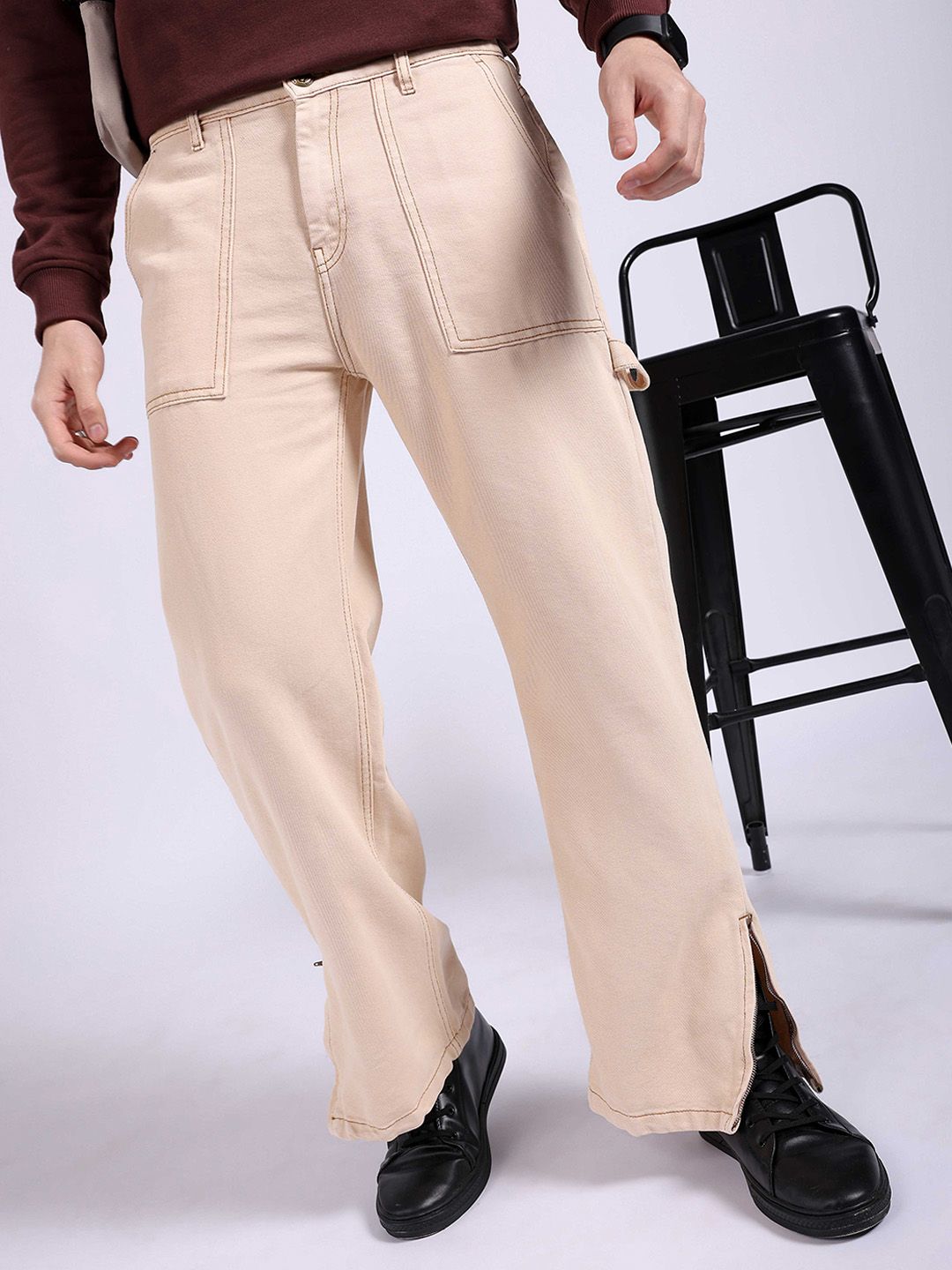 The Indian Garage Co Men Baggy Fit Contrast Stitch Mid-Rise Cotton Jeans