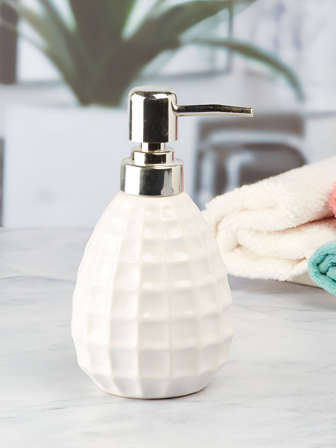 Kookee White Geometric Ceramic Soap Dispenser