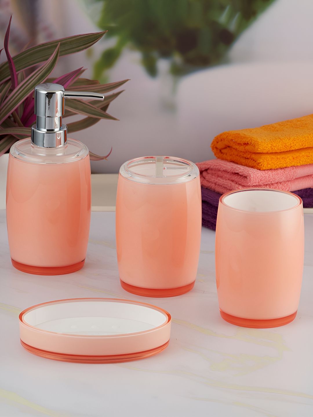 Kookee Orange 4 Pieces Abstract Printed Bath Accessories Set