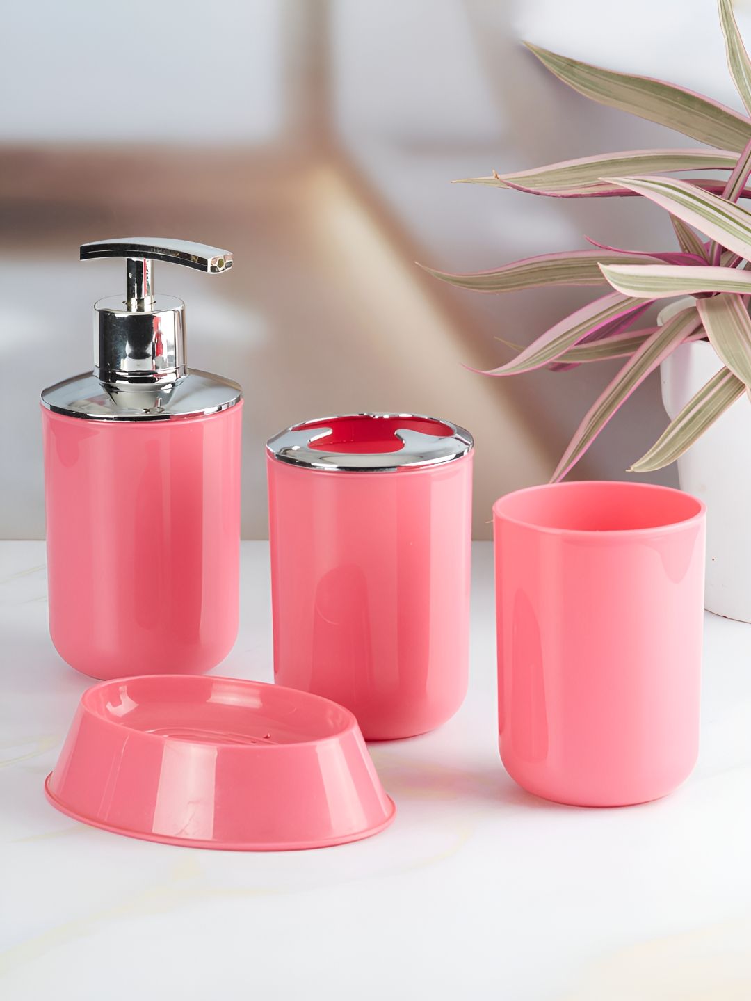 Kookee Pink 4 Pieces Bath Accessories Set