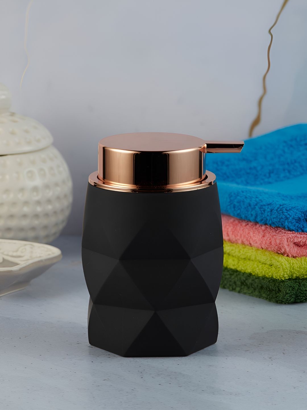 Kookee Black Solid Soap Dispenser