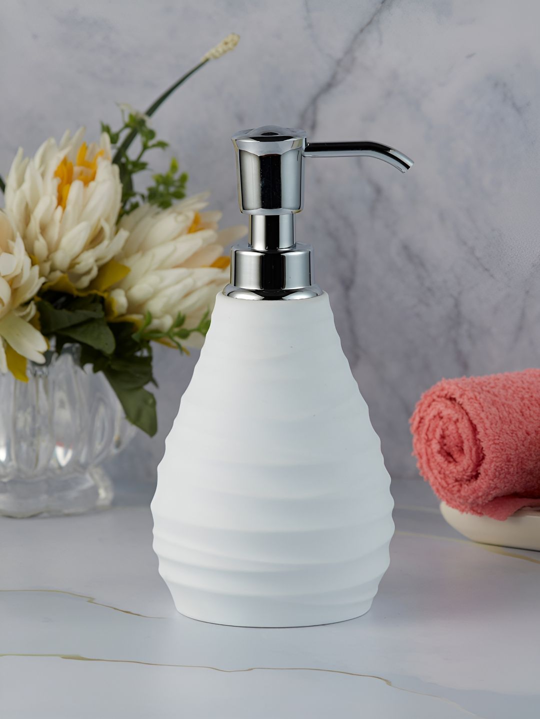 Kookee White Ceramic Soap Dispenser