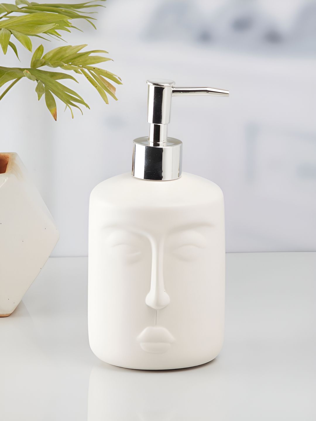 Kookee White Abstract Shaped Ceramic Soap Dispenser