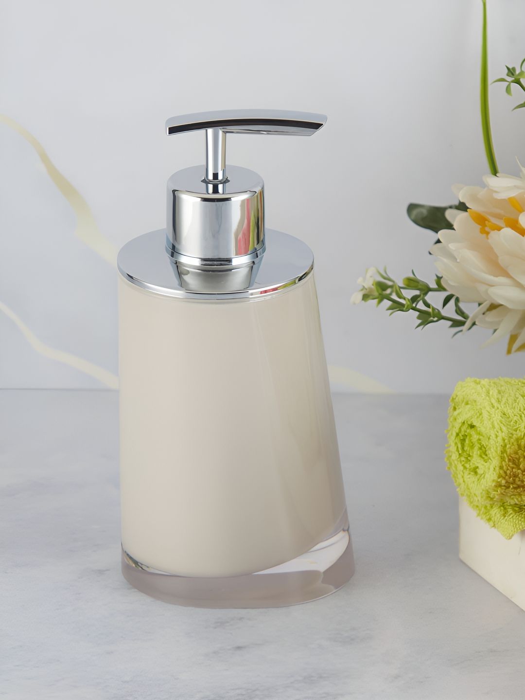 Kookee Off White Glossy Acrylic Soap Dispenser