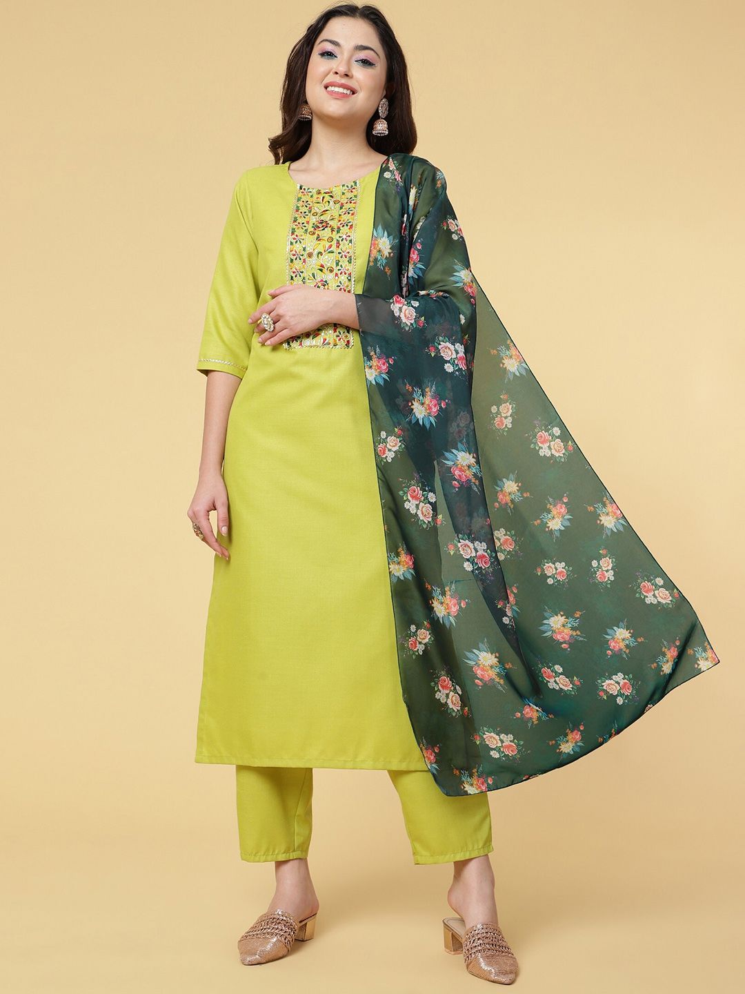 DIVASTRI Yoke Design Embroidered Regular Kurta with Trouseres & Dupatta