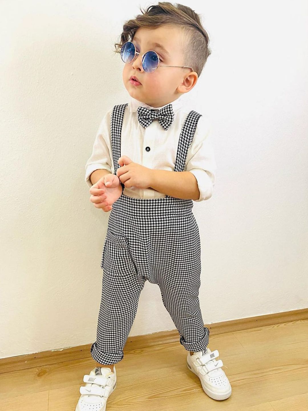 BAESD Infant Boys Checked Slim Fit Dungaree With Shirt And Bow Tie deal from myntra BAESD Infant Boys Checked Slim Fit Dungaree With Shirt And Bow Tie deal from myntra
