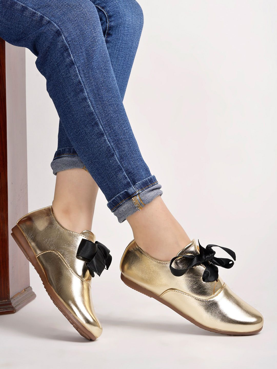 Shoetopia Women Golden Sneakers