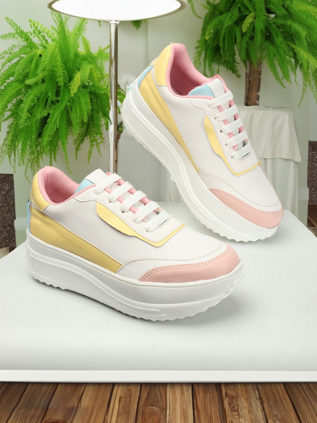 The Roadster Lifestyle Co. Women White & Yellow Colourblocked Flatform Sneakers