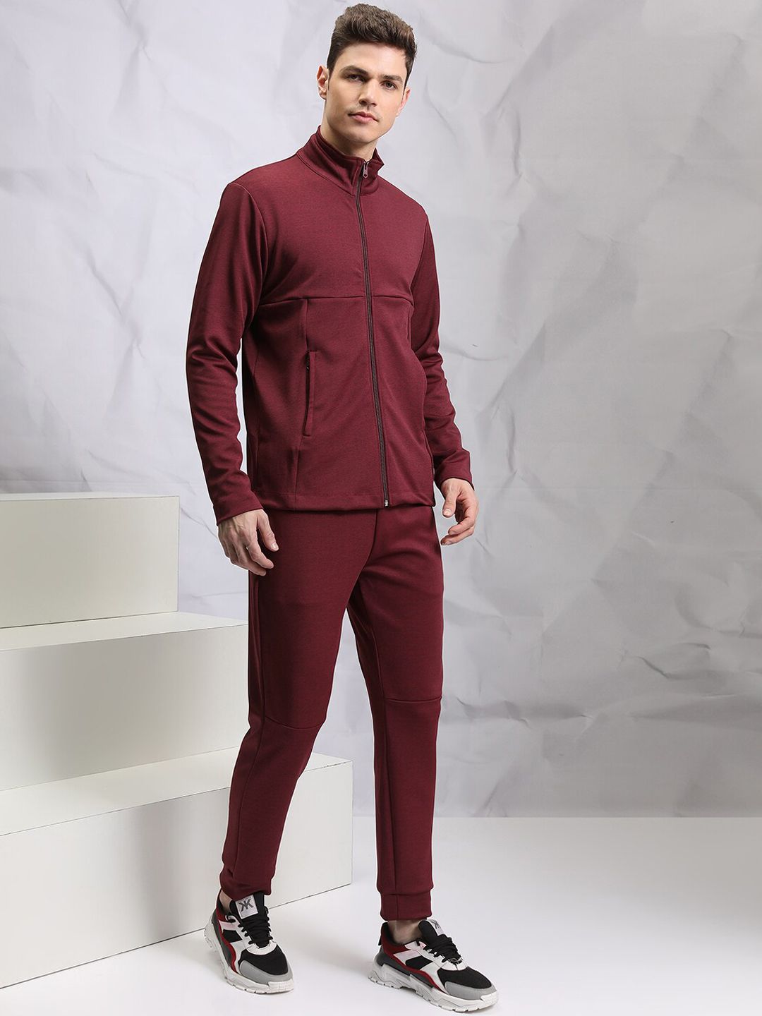 HIGHLANDER Full Sleeve Full Zip High Neck Sweatshirt With Joggers