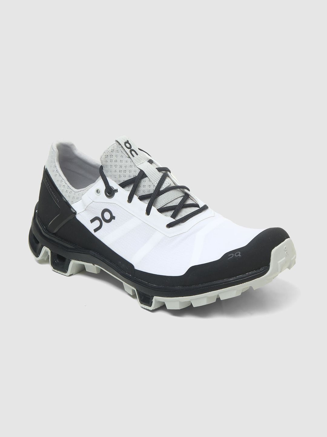 ON Women Colourblocked Cloudventure Peak 2 Running Shoes