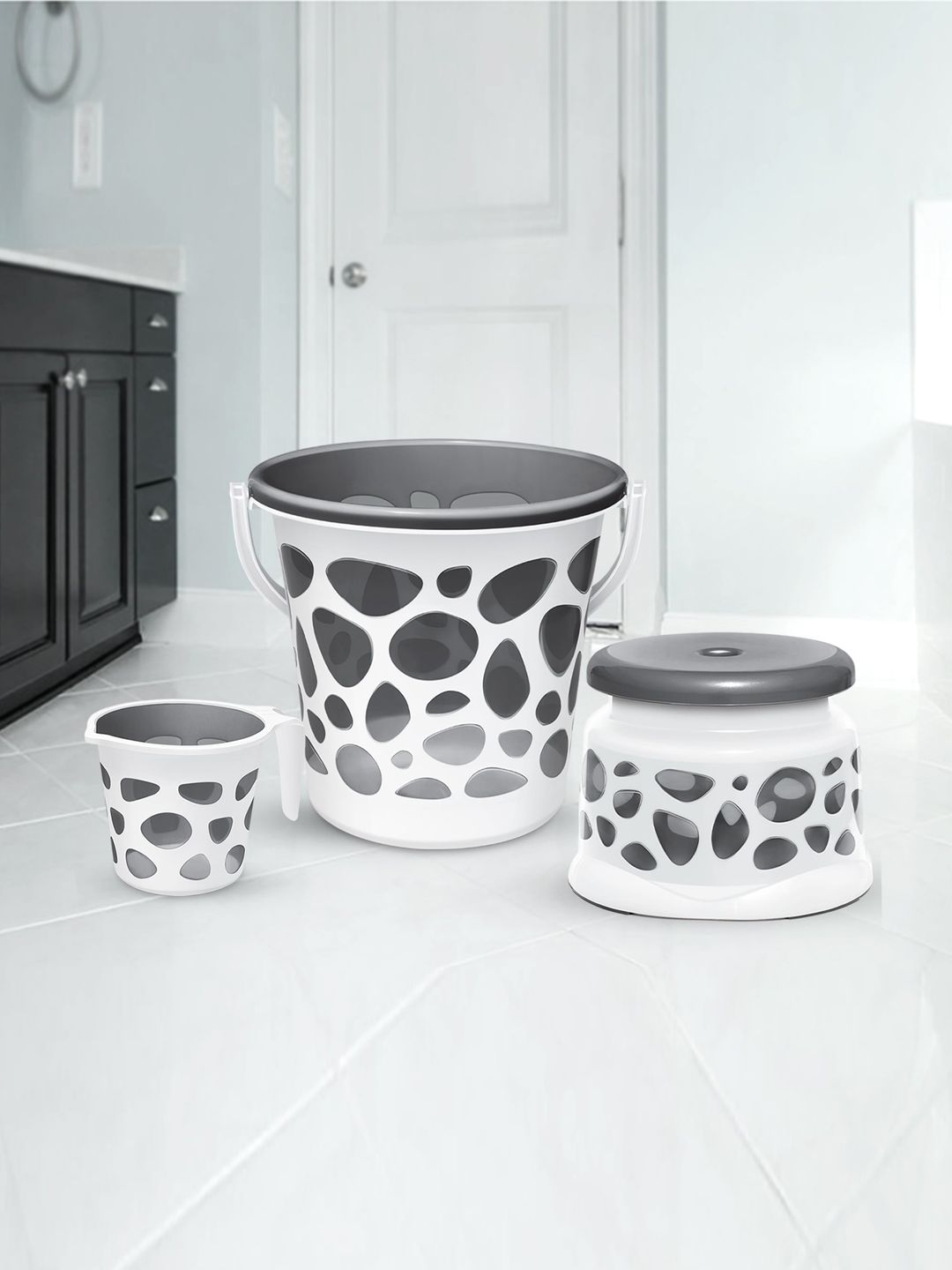 Milton Duplex Spa 3 Piece Set Grey 25 Litres Bucket with Mug & Stool