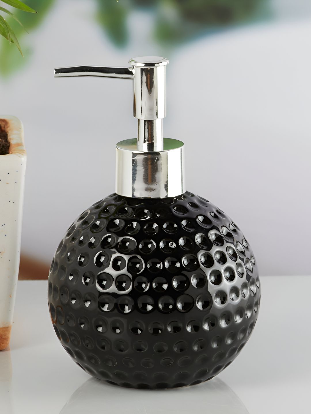 Kookee Black Abstract Ceramic Soap Dispenser
