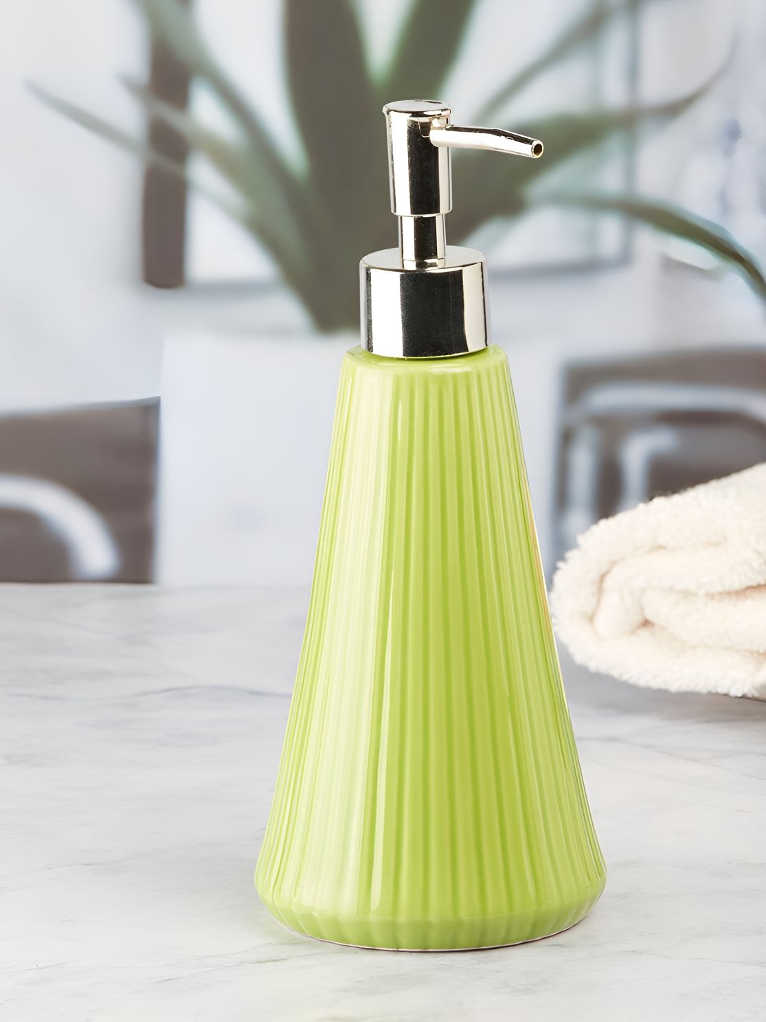 Kookee Green 2 Pcs Abstract Ceramic Soap Dispenser