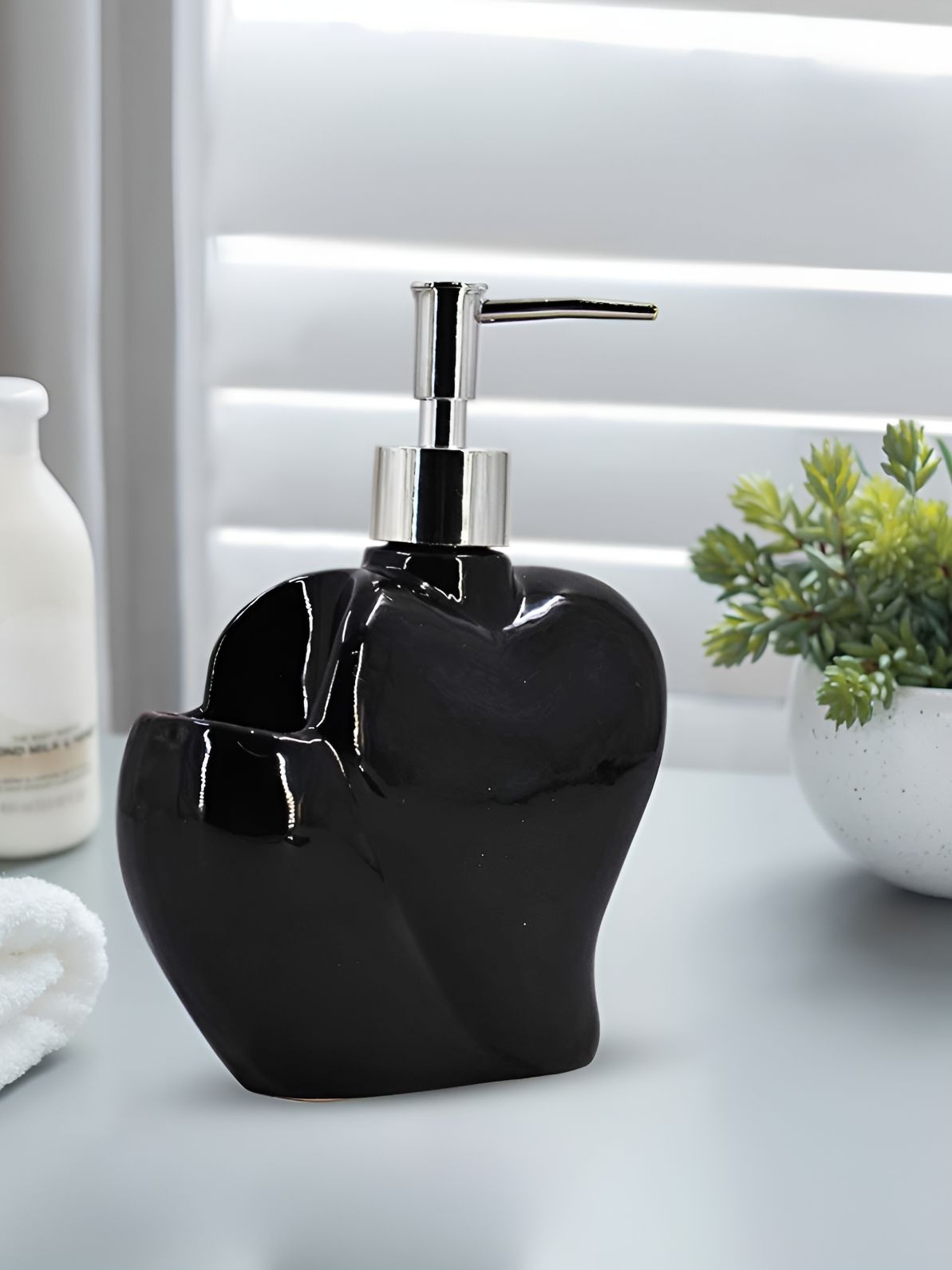 Kookee Black Abstract Soap Dispenser Pump for Bathroom