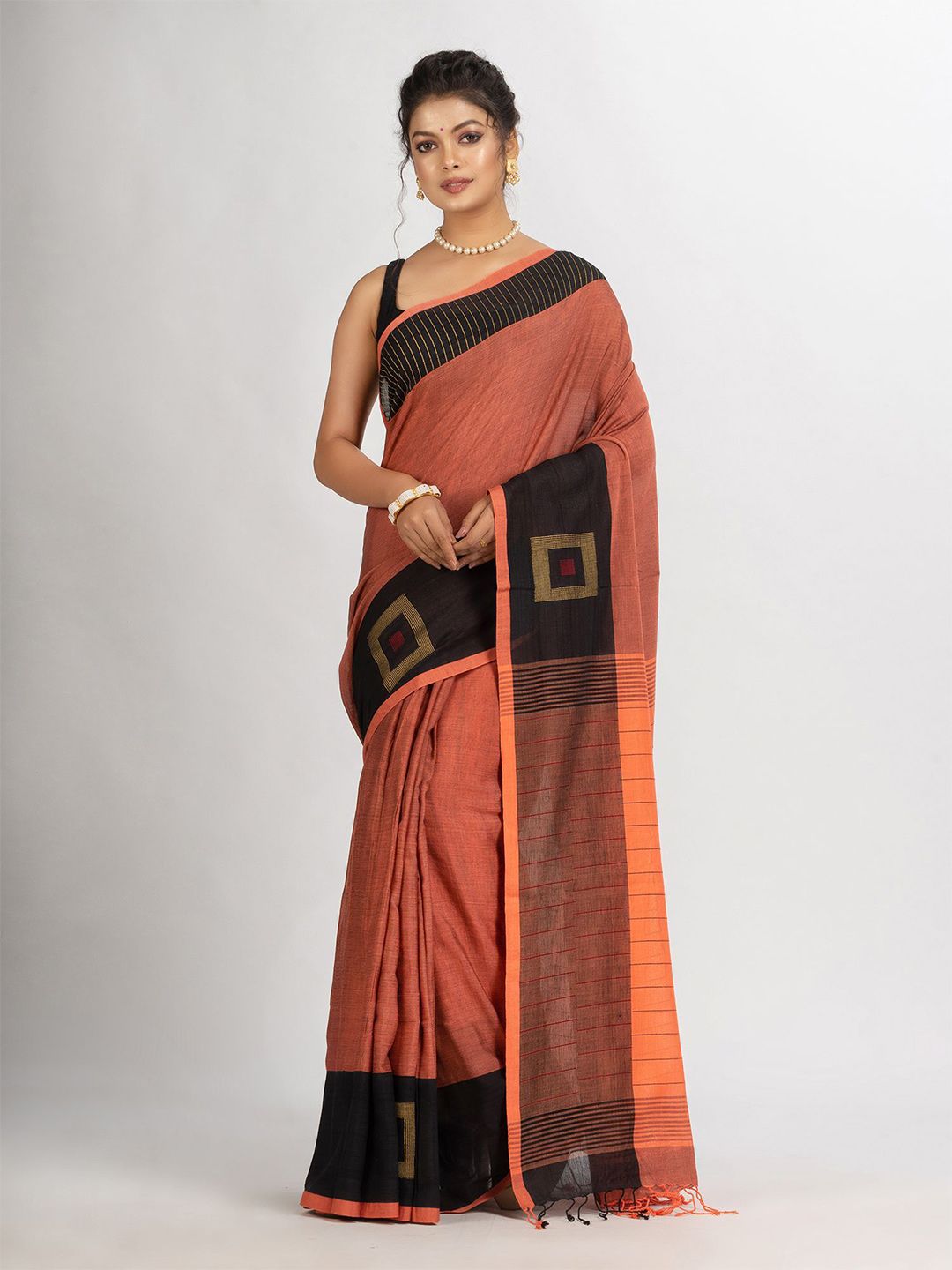 Angoshobha Pink Woven Design Pure Cotton Handloom Jamdani Saree