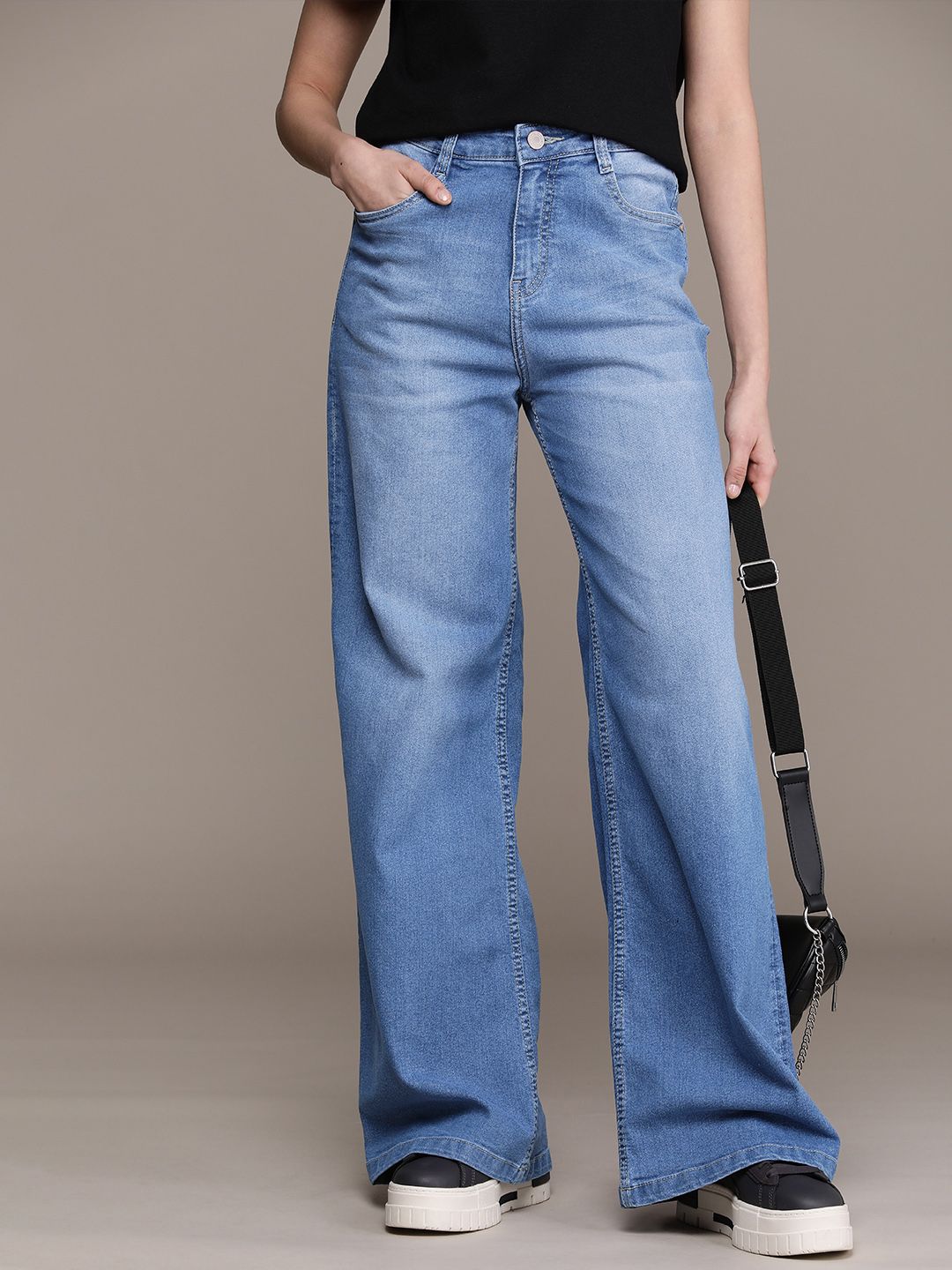 The Roadster Life Co. Women Wide Leg High-Rise Light Fade Stretchable Jeans