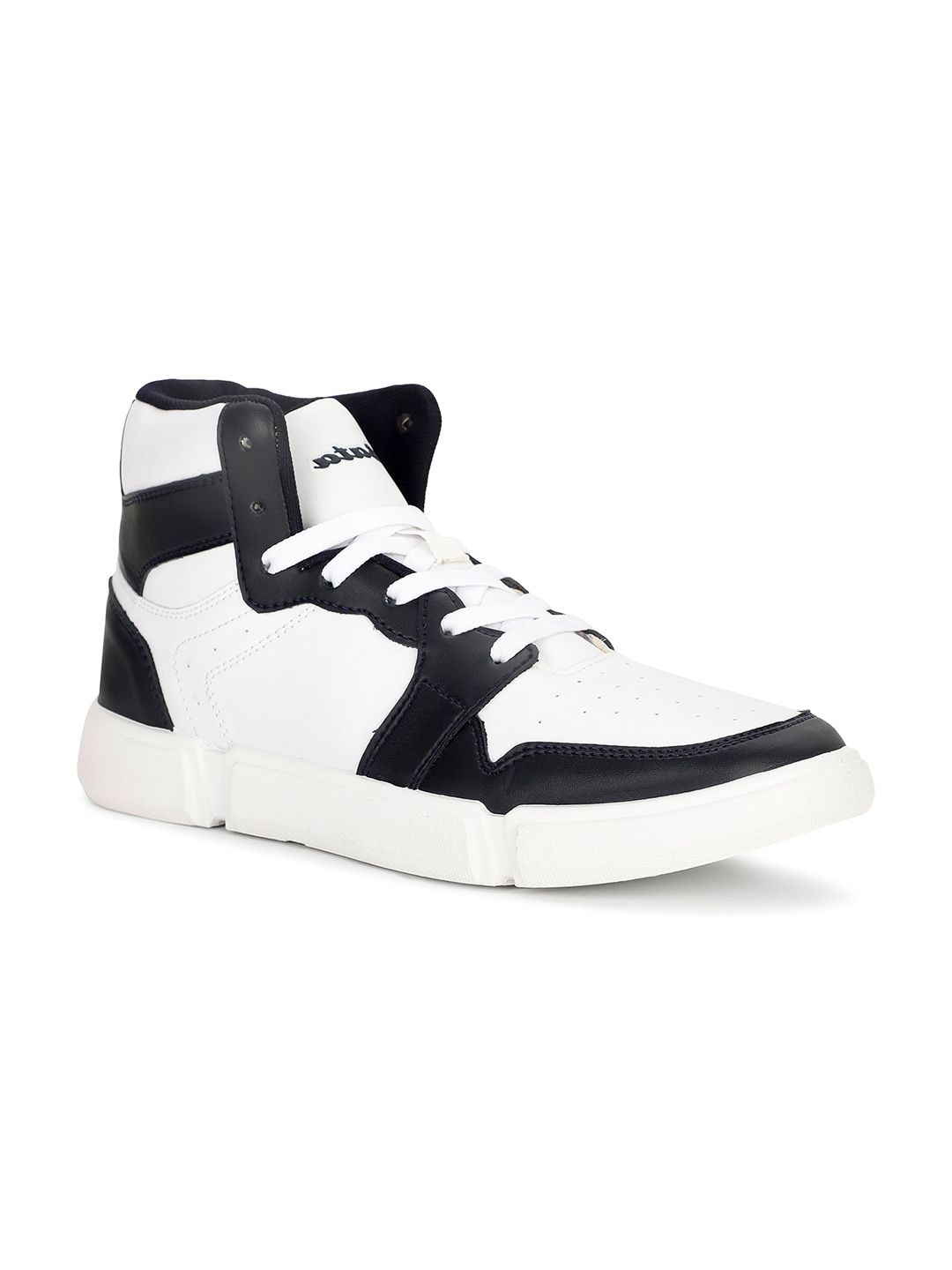 Bata Men Colourblocked Round Toe Sneakers