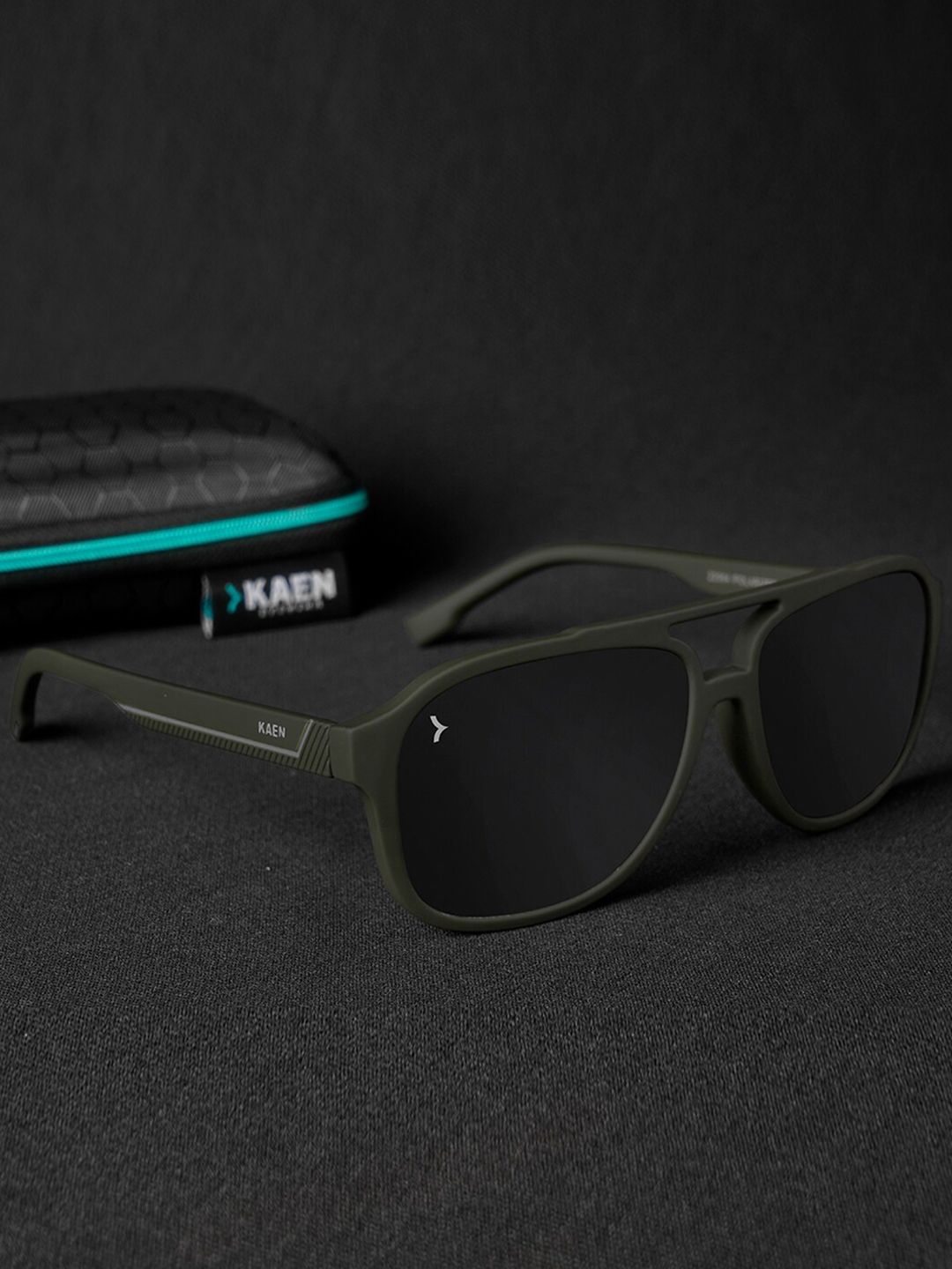 KAEN EYEWEAR Unisex Black Lens & Green Rectangle Sunglasses with Polarised Lens