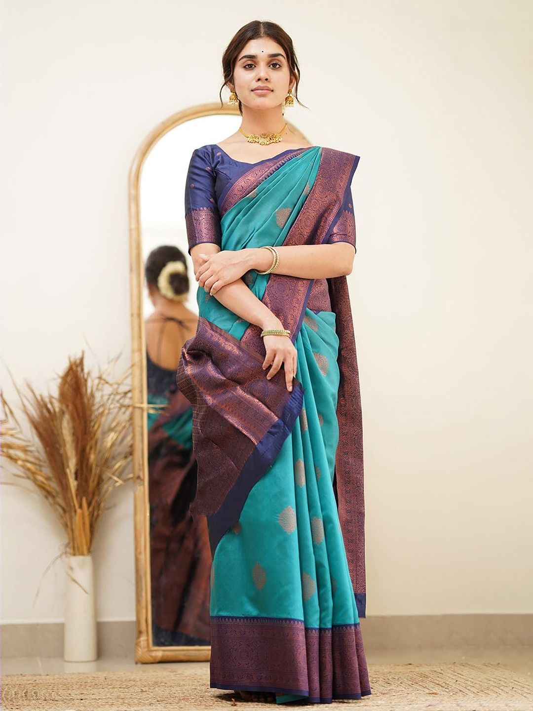 BerMondsey Woven Design Zari Banarasi Saree Price in India