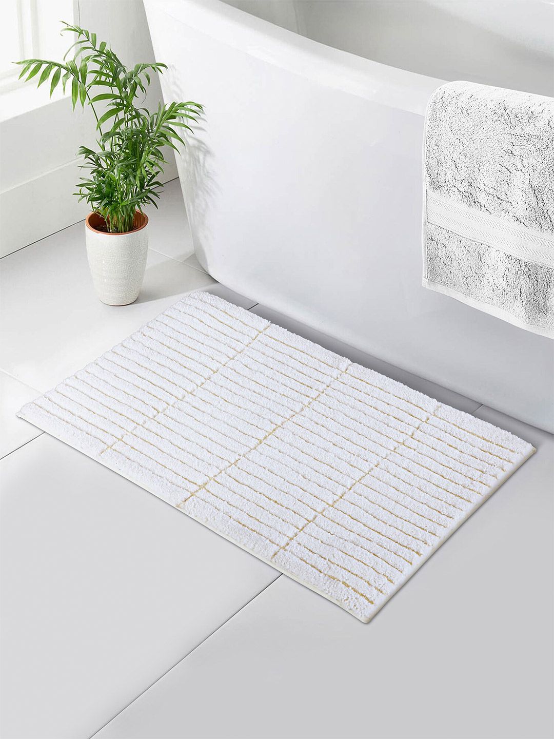 OBSESSIONS Cream & Beige Textured 2300 GSM Anti Skid Bath Rug