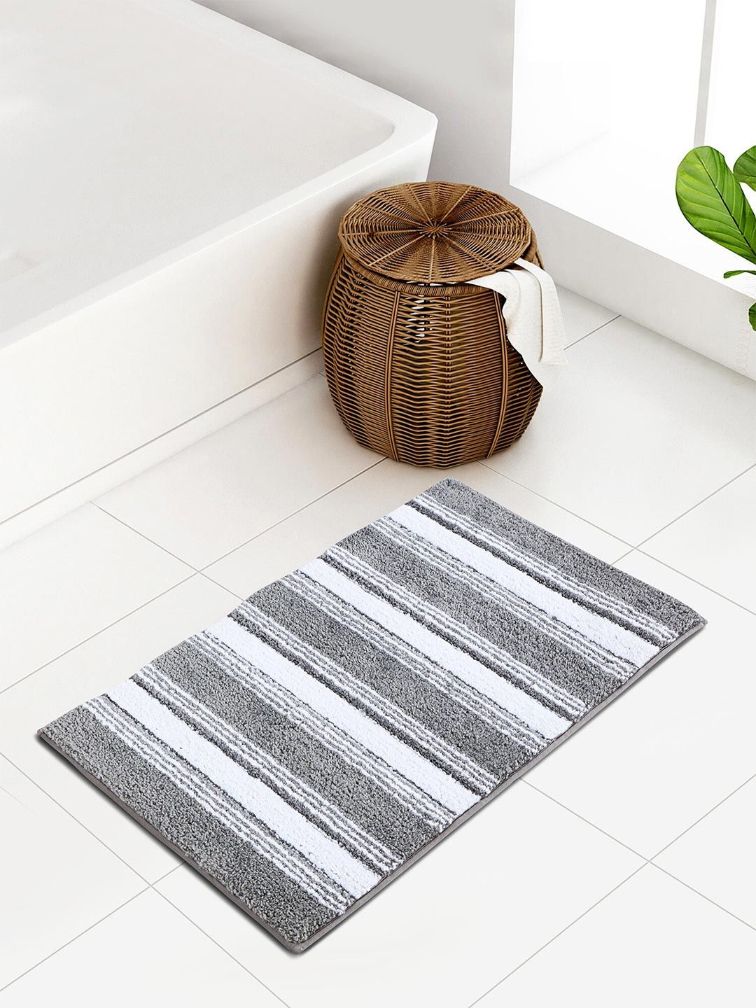 OBSESSIONS Silver Tpned & White Striped 2000 GSM Anti Skid Bath Rug