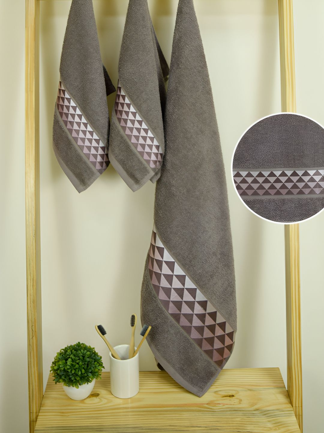 Aura Art Gallary Brown 3 Pieces Printed Cotton 380 GSM Towels