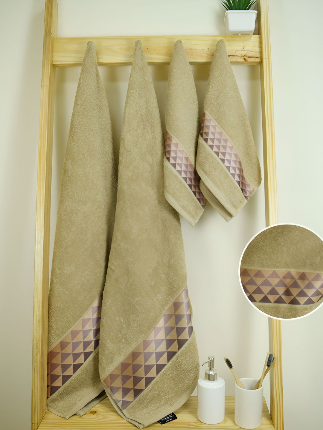 Aura Art Gallary Beige 4 Pieces Printed Cotton 380 GSM Towels