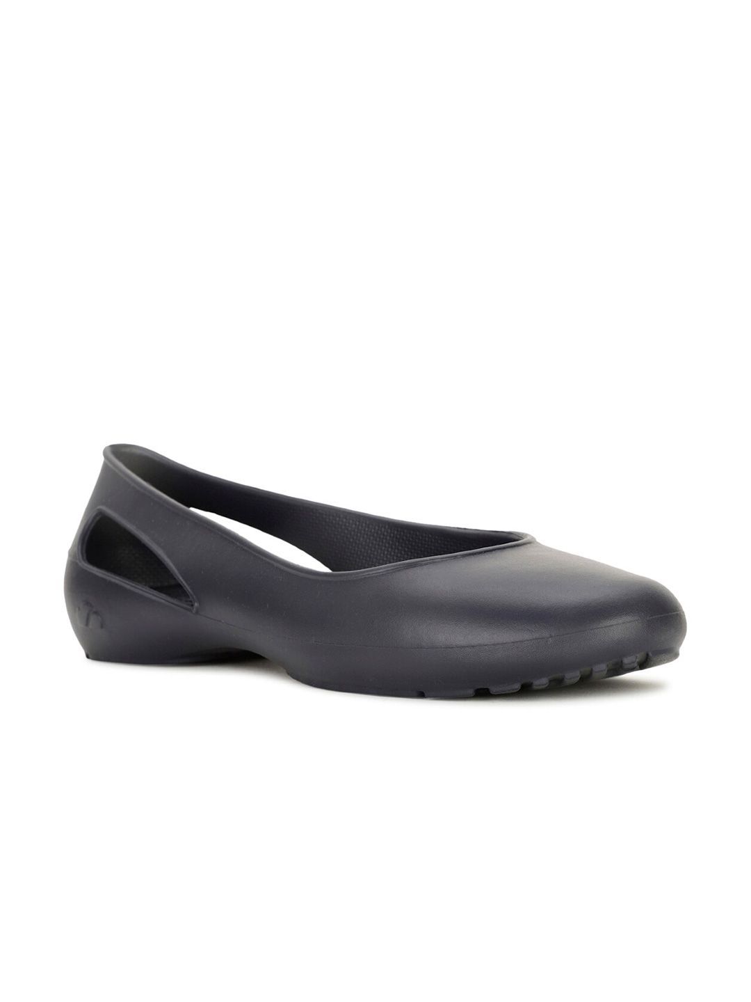 Floatz Cut Out Detailed Round Toe Ballerinas