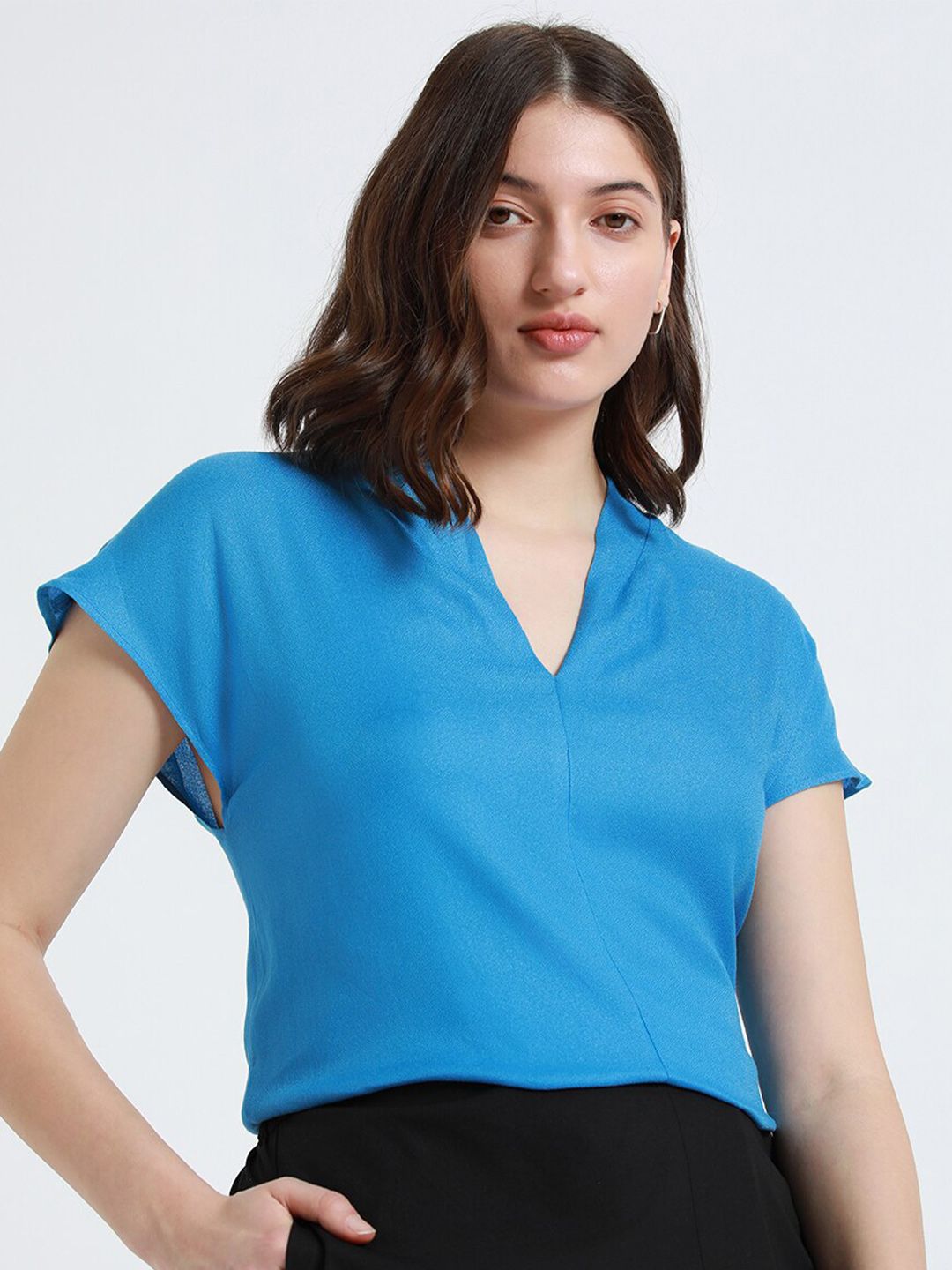 DL Woman V-Neck Short Sleeves Crepe Casual Top Price in India