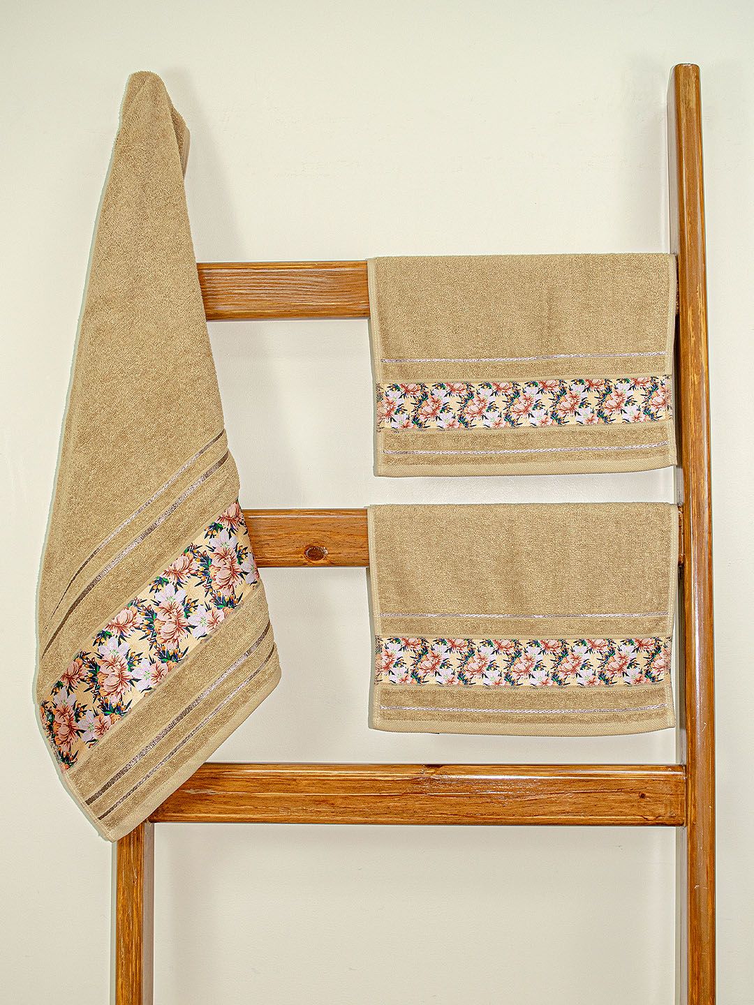 Aura Beige 3 Pieces Printed Cotton 450 GSM Towel Set
