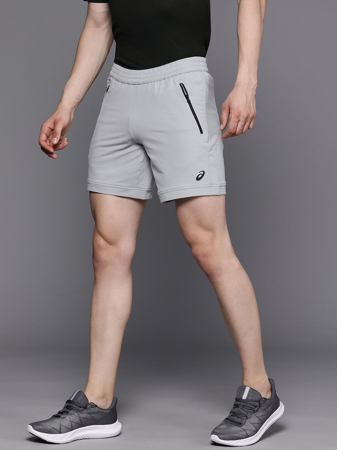 Buy ASICS Men Bonded Zip 7Inch Training Shorts - Shorts for Men