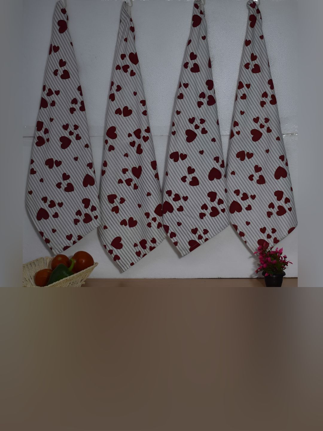 Aura  White 4 Pieces Printed 300 GSM Cotton Hand Towels