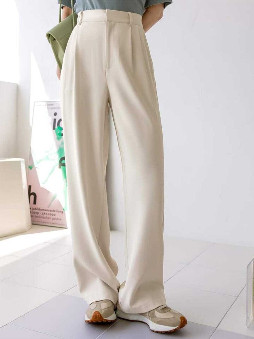 BROADSTAR Smart Loose Fit High-Rise Easy Wash Pleated Trousers Price in India