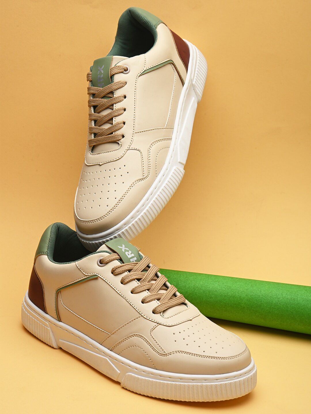 HRX by Hrithik Roshan Women Round Toe Lightweight Sneakers