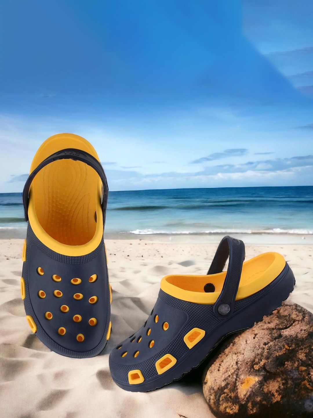 BAESD Men Colourblocked Clogs