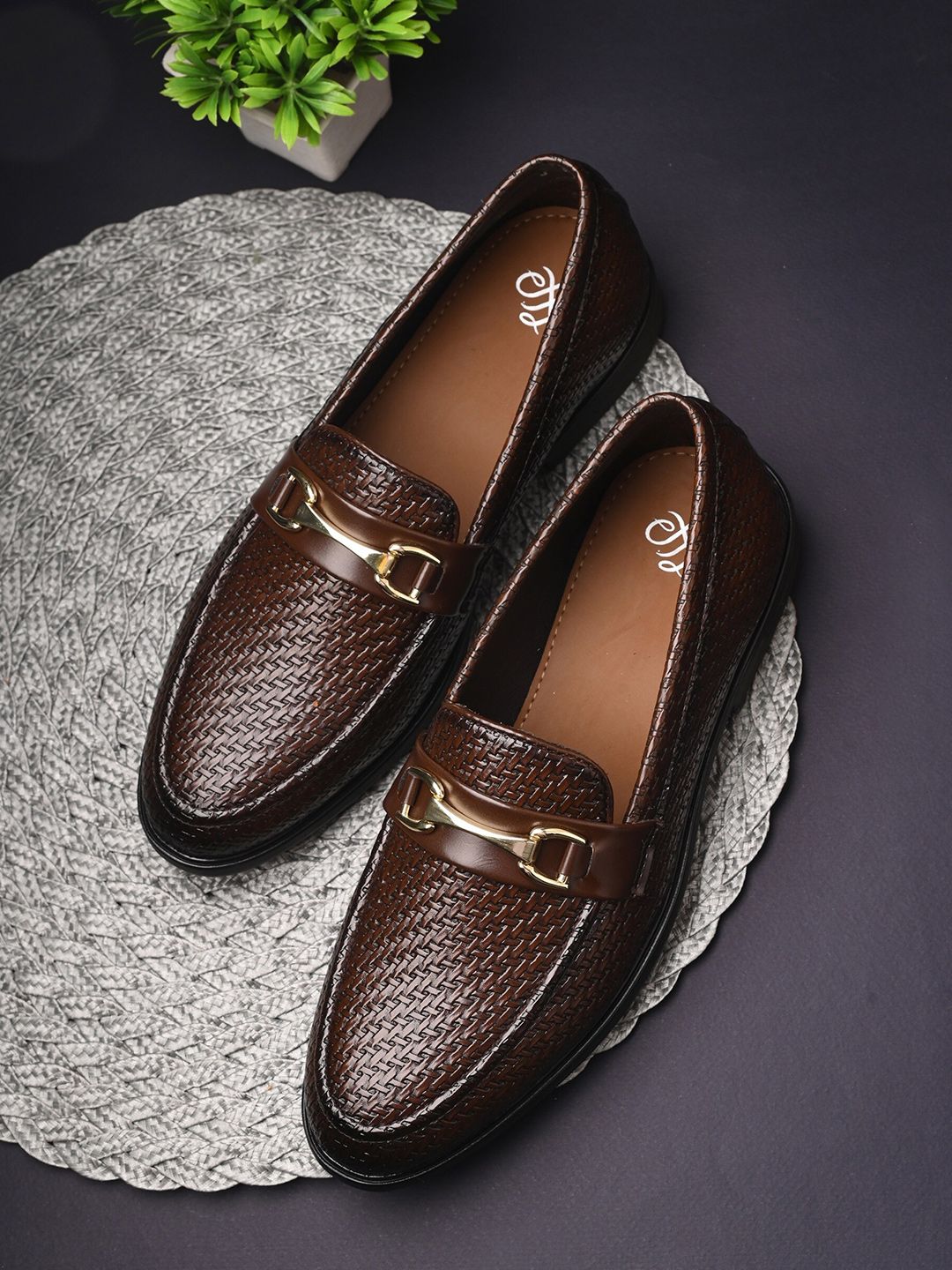 House of Pataudi Men Textured Formal Loafers