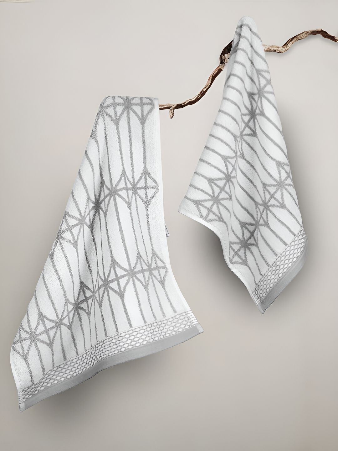MYTRIDENT 2 Pieces Grey & White Printed 500 GSM Pure Cotton Hand Towels