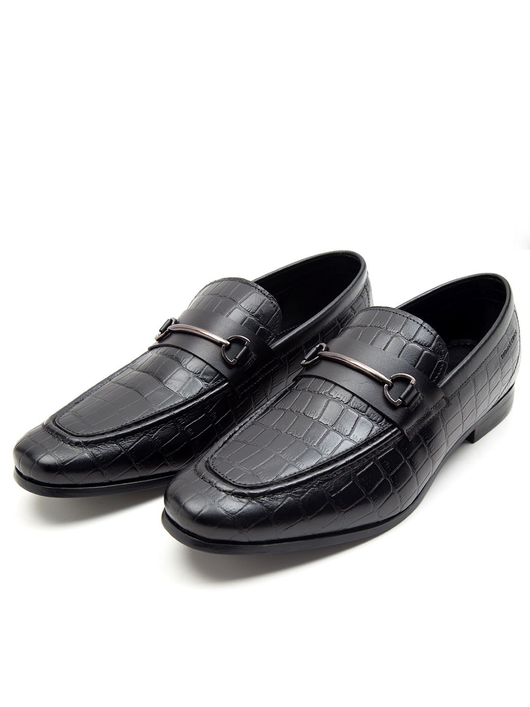 THOMAS CRICK Men Textured Leather Loafers