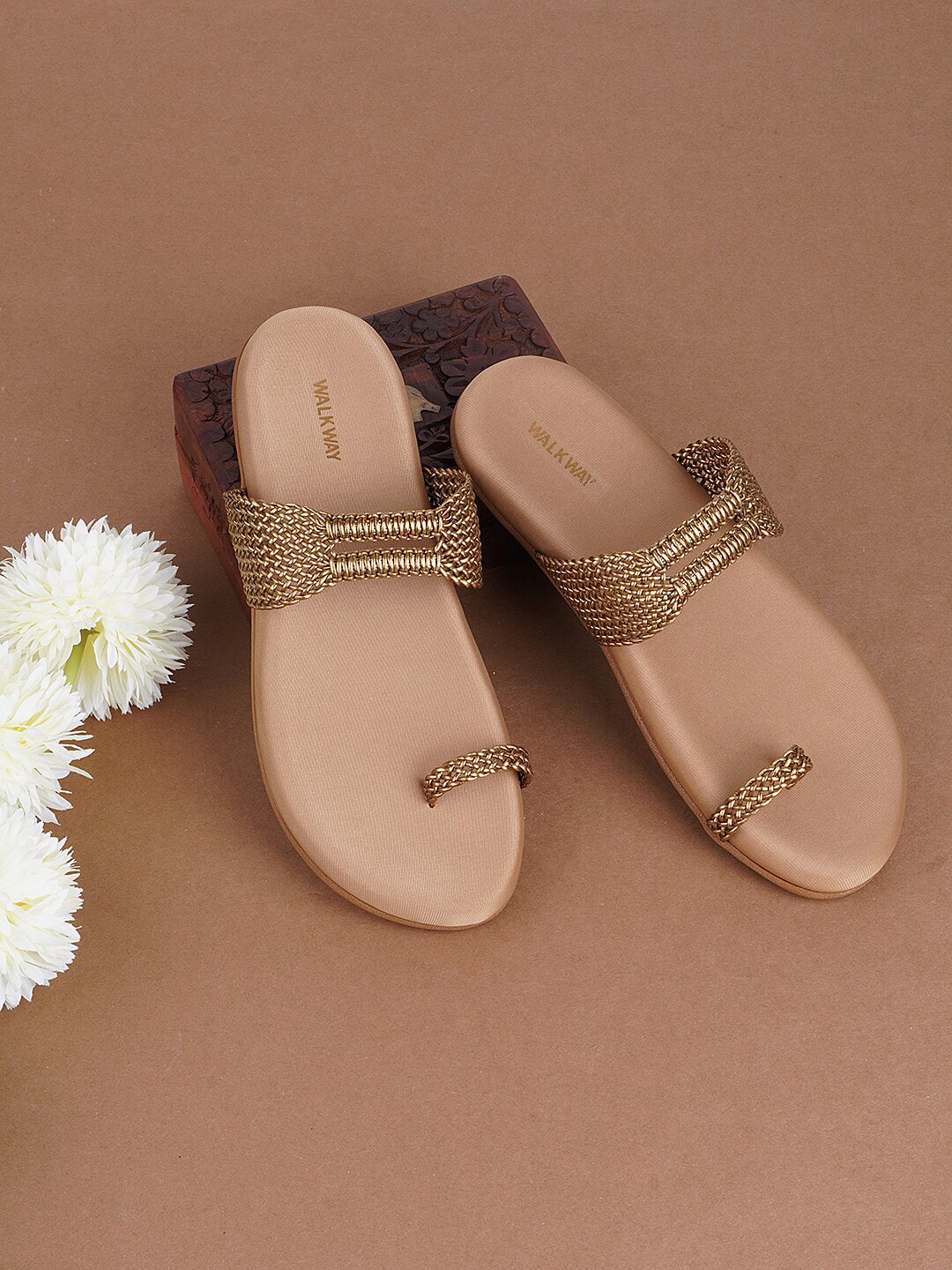 WALKWAY by Metro Textured One Toe Flats Price in India