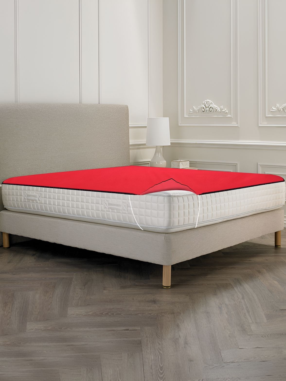 Stylista Red Cotton Water Resistant Elastic Strap King Mattress Protector