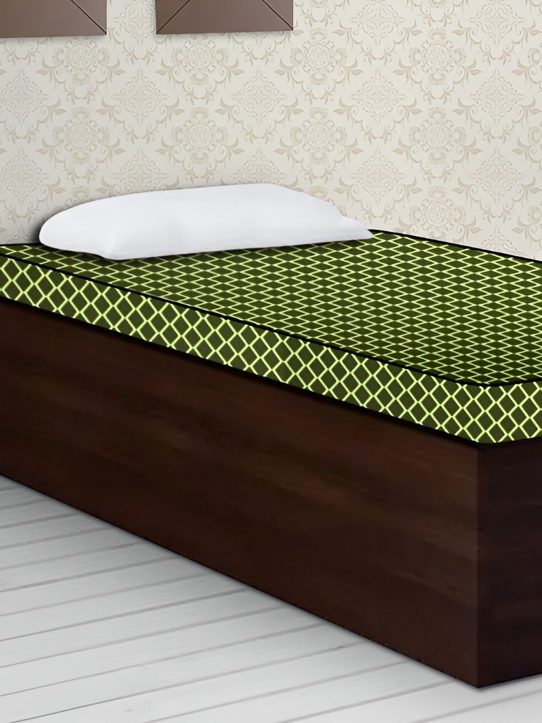 Stylista Green Cotton Water Resistant Elastic Strap Single Size Mattress Protector