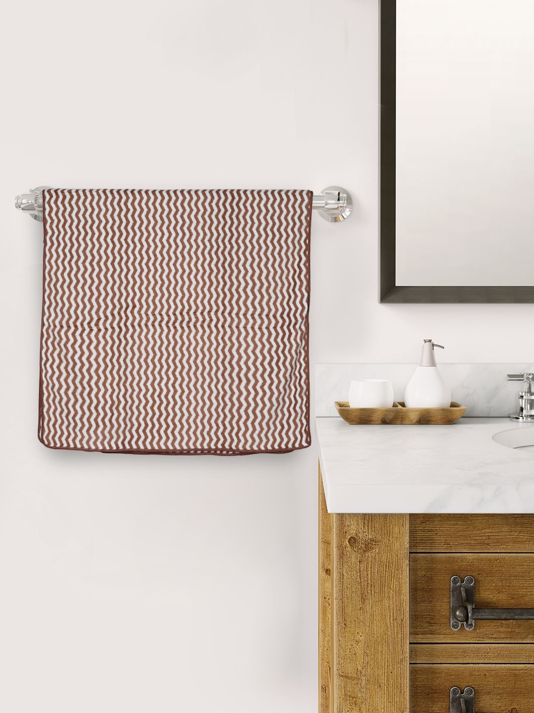 Style Shoes White & Brown Striped Super Absorbent Bath Towels