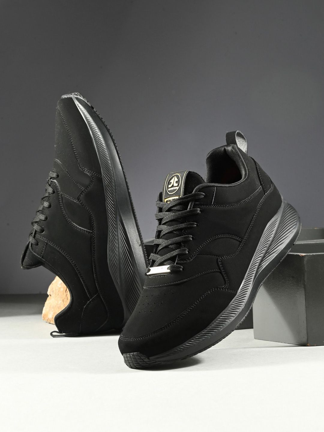 OFF LIMITS Men Textured Lace-Ups Running Shoes